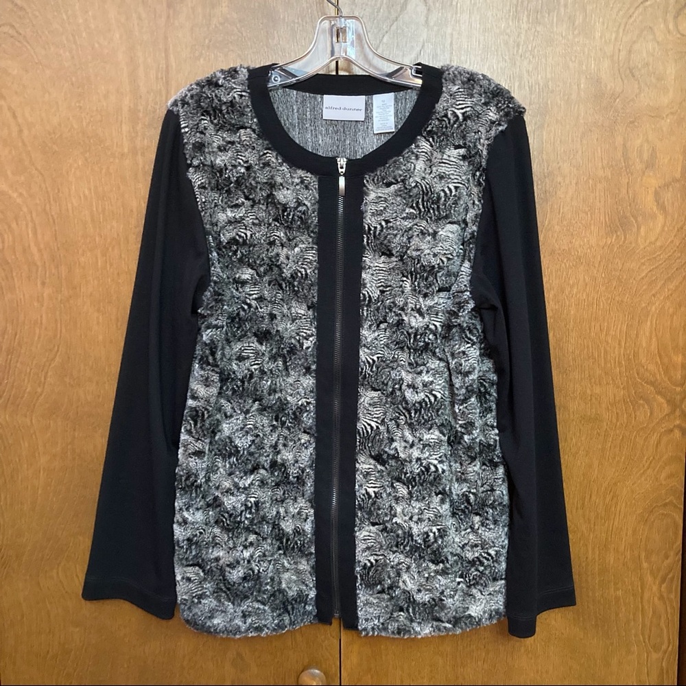 Women's Alfred Dunner Faux Fur Jacket / Sweater Size 12